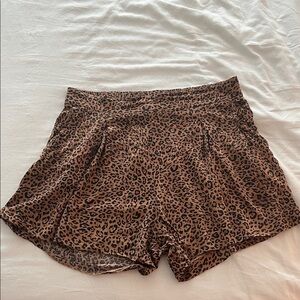 H&M Brown Leopard Print High Waist Shorts Size 14